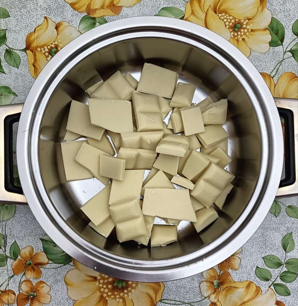 Ciccolato bianco in pentola